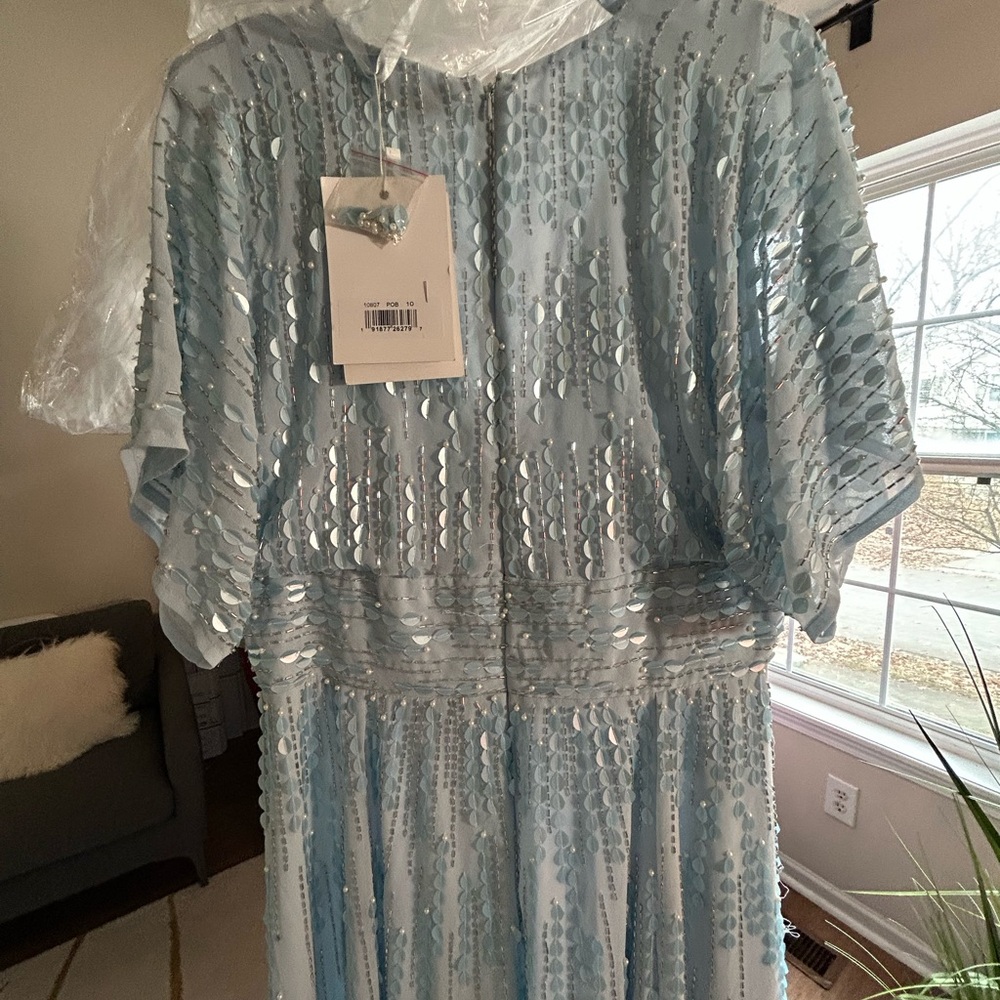 Mac Duggal Blue Embellished V Neck Evening Gown - Picture 7 of 8